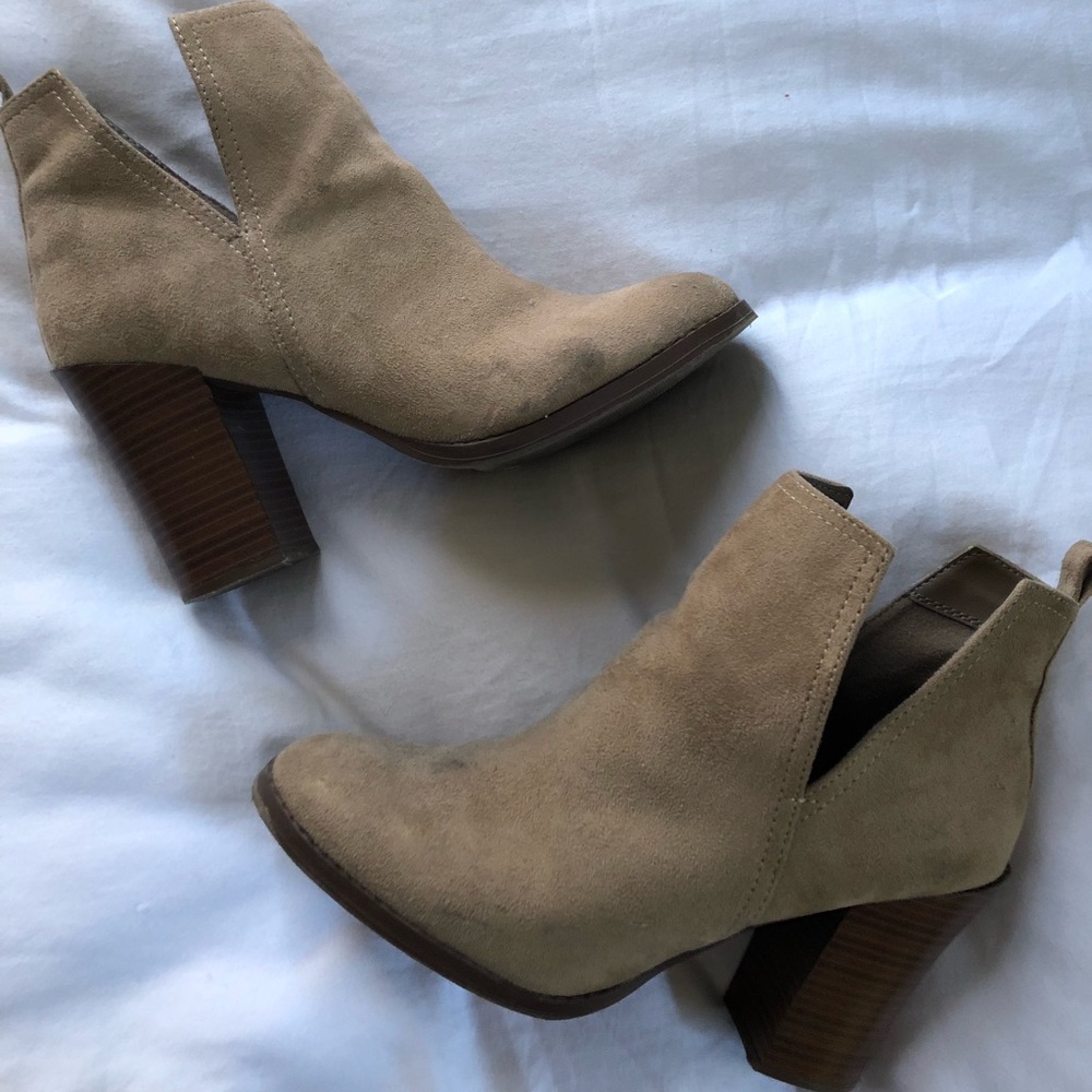 Tan Suede Charlotte Russe Slit Bootie Size 10